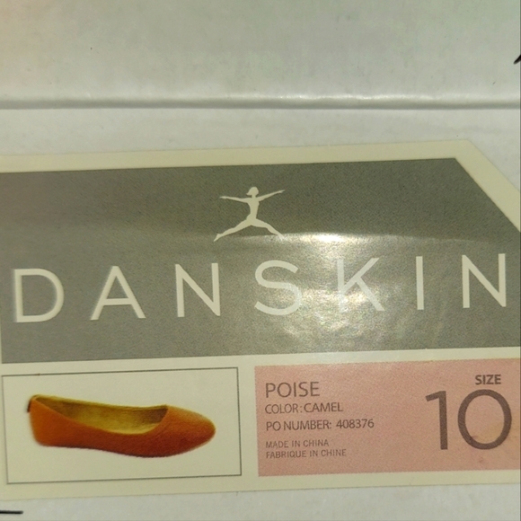 NIB Danskin Poise Slip On Ballerina Flat Shoes - Camel - Size 10 - Picture 6 of 8